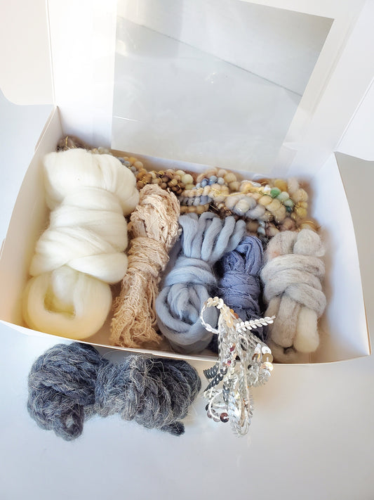 TESS #1 (de) STASH bOX, Handspun Art Yarn, Weaving and Fiber Arts, Scrap Yarn, Yarn